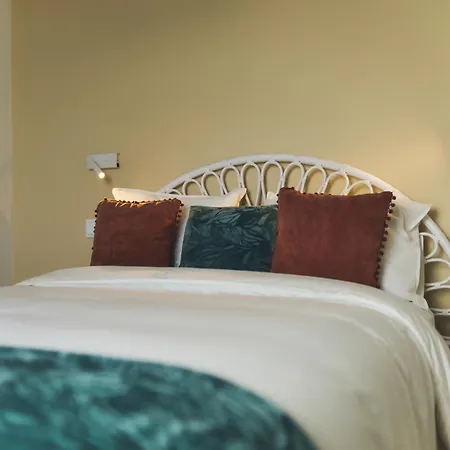 Azure Downtown - Flat 1 Apartment *