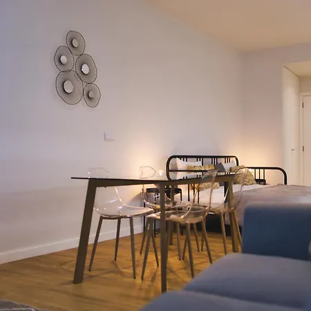 Apartment Azure Downtown 1 *