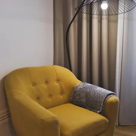 Azure Downtown - Flat 1