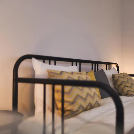 Apartment Azure Downtown 1 *