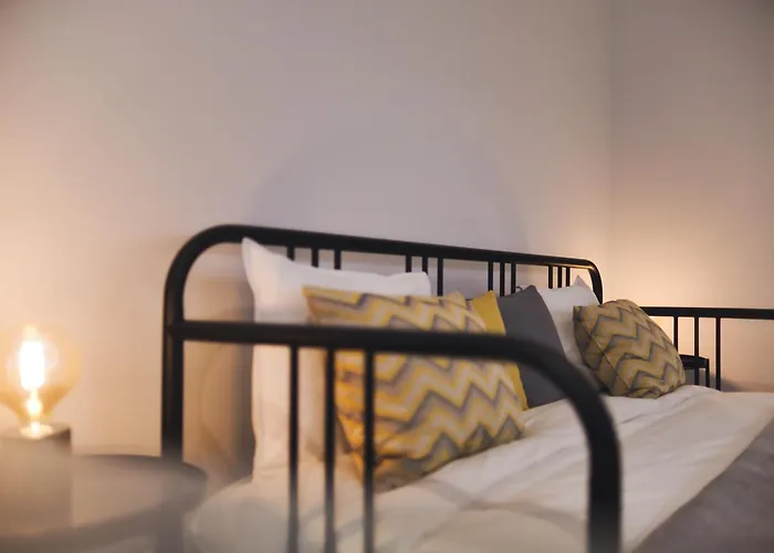 Apartment Azure Downtown 1 *